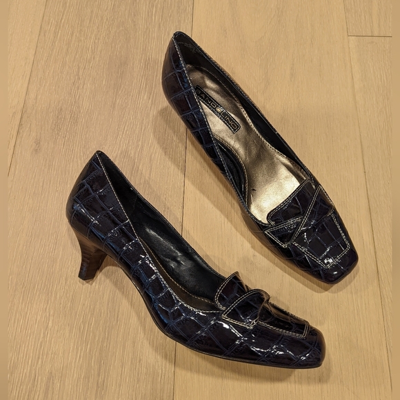 Y2K Navy Crocodile Pattern Kitten Heels - Picture 1 of 11